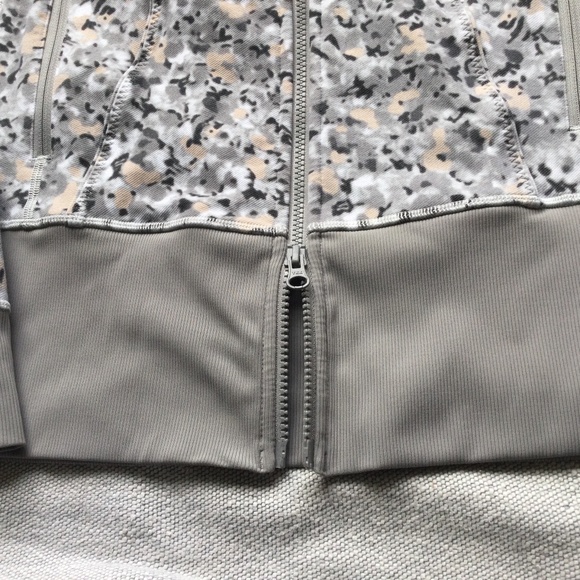 Lululemon gray/white/peach In stride jacket size 6 - Picture 4 of 7